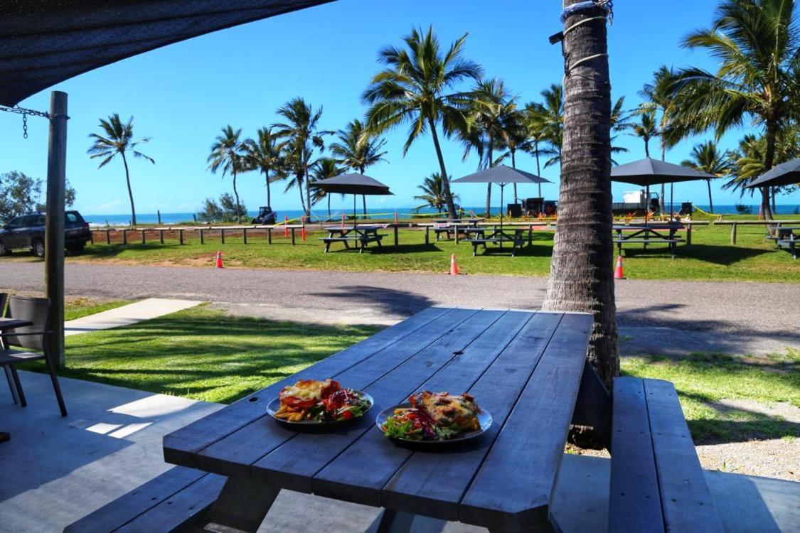 Grasstree Beach Sarina Beach Motel المظهر الخارجي الصورة
