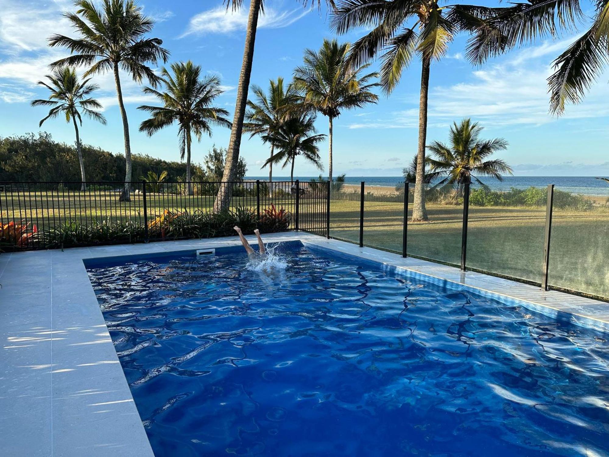 Grasstree Beach Sarina Beach Motel المظهر الخارجي الصورة