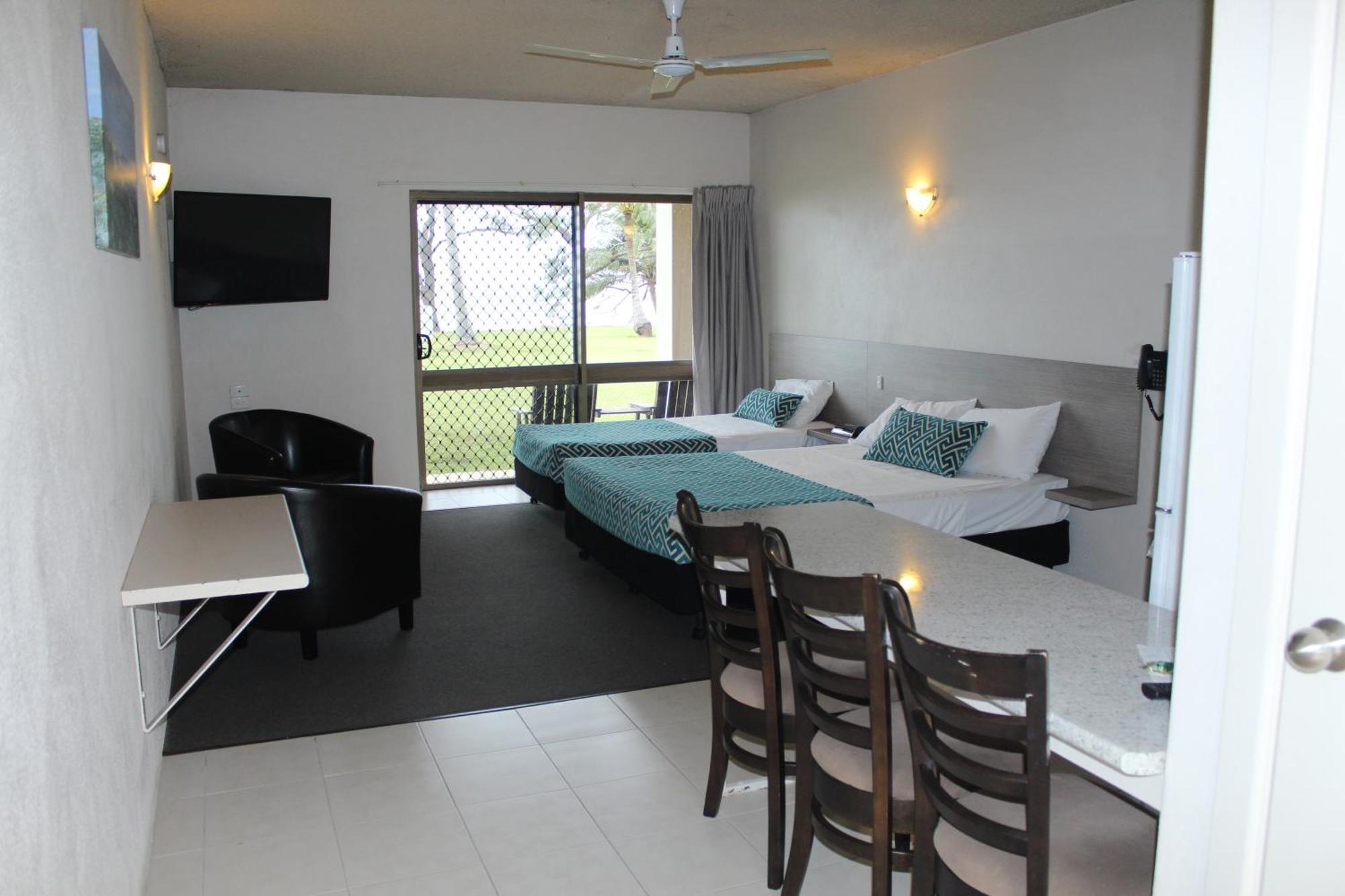 Grasstree Beach Sarina Beach Motel الغرفة الصورة